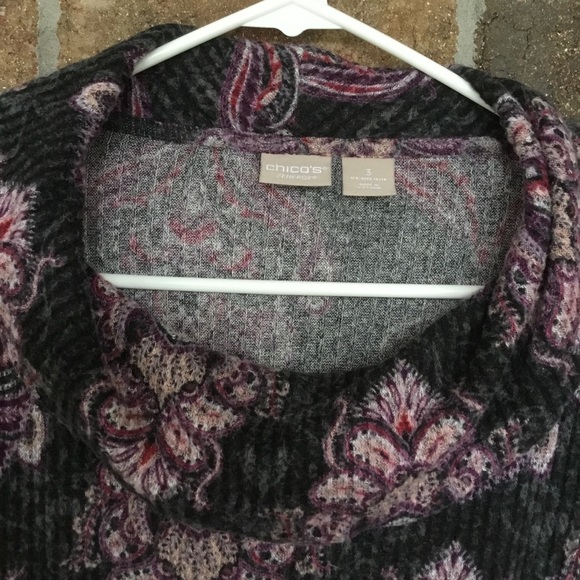 Chico’s Zenergy Cozy Medallion-Print Cowl-Neck Tunic Gray Size 3 - Picture 4 of 6